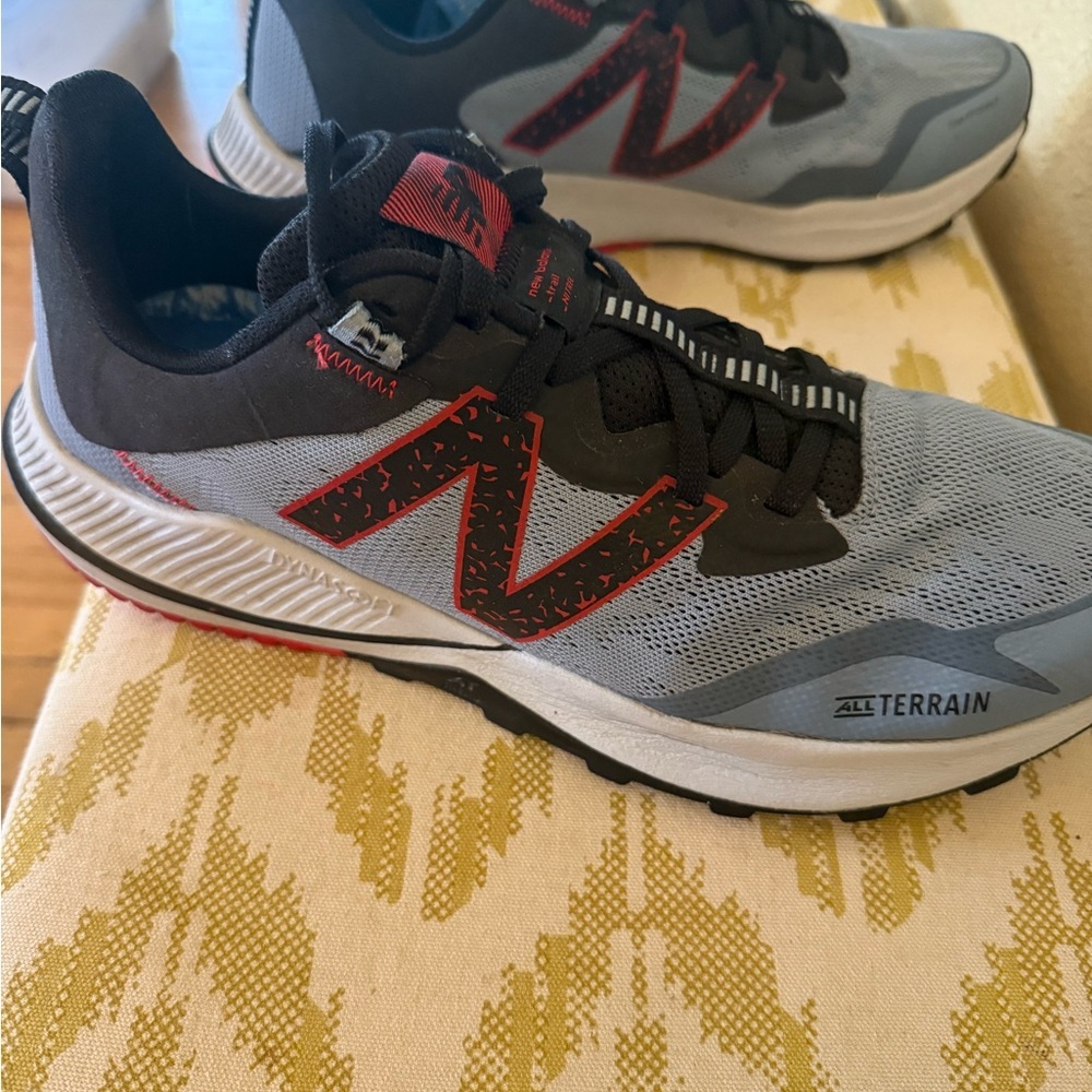 New Balance Black and Red Athletic Shoes - Picture 2 of 6